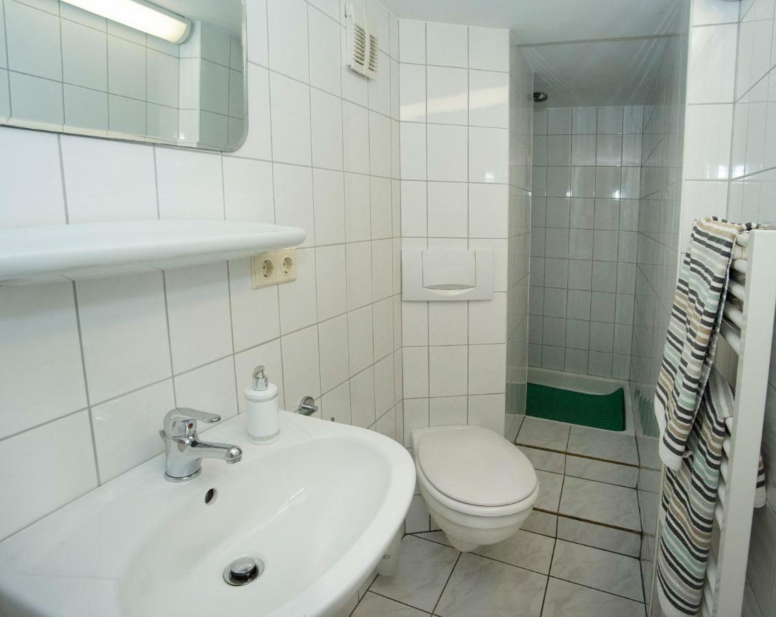 Pension Loew Solingen Buitenkant foto